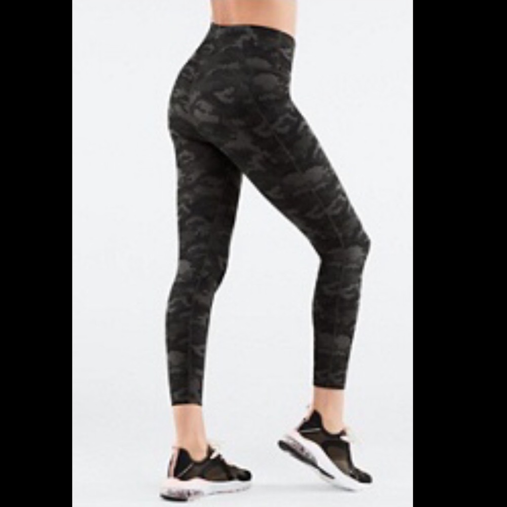 Fabletics PowerHold Camo legging